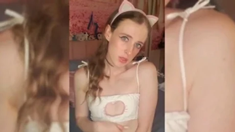 AliaMaliaM2F - Kitty Found A Bigger toy