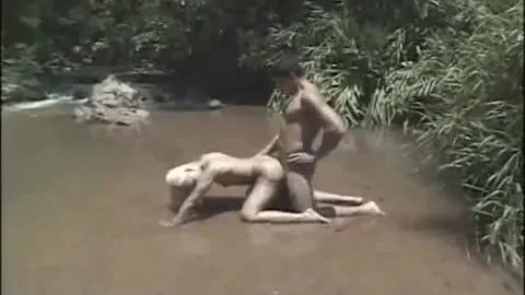 lusty Blond ladyman With Marcelao bangs In The River