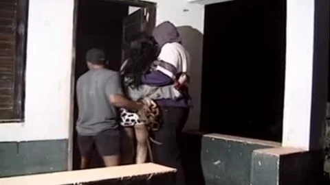 ( Vidéo Rare ) Kidnaping De Sabrina Hemolly Avant Une Partie D'orgie