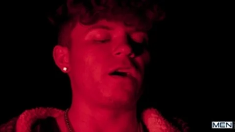 TransSensual: Two Strangers Finding Each Other in Heat