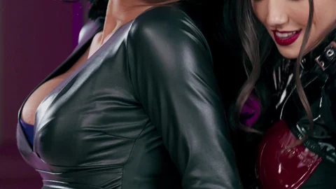 Trans Angels: Shenis Deep Inside Roman Todd