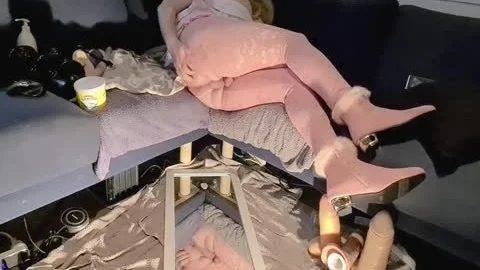 Solo australian amateur anal fucked in stockings