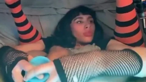 large rod Trans beauty Jerks And Selfsucks On webcam