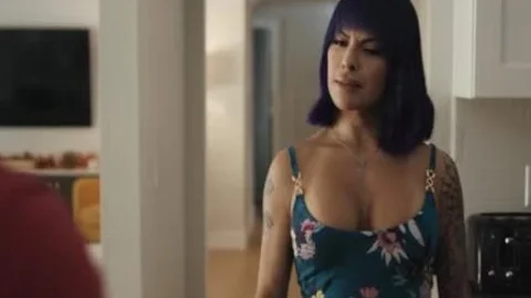 tasty And breasty TS Foxxy And Plumber Draven Takes Turn plowing asses