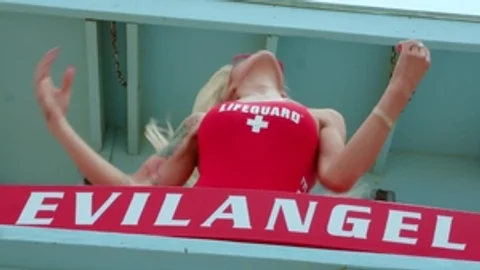 Kurdupel: Shemale Double Trouble