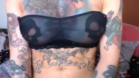 Very Freaky lady-man Vampire