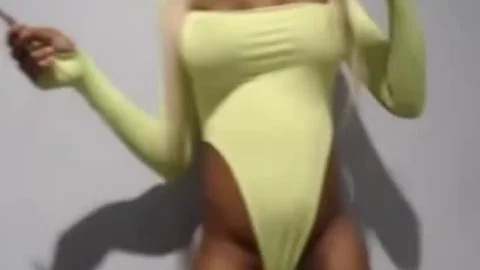 dark t-girl large large penis