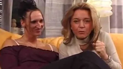 Tall shemale Inserts Into Her arse